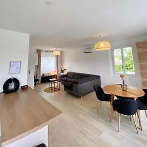 Charmante Maison, Lumineuse. Hébergement de vacances Castelnau-dʼEstrétefonds